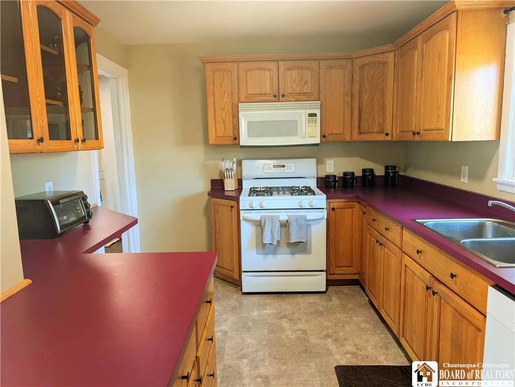 302 Kirkwood Drive, West Seneca, New York 14224, West Seneca, New York 14224, 3 Bedrooms Bedrooms, 6 Rooms Rooms,2 BathroomsBathrooms,Residential,For Sale,302 Kirkwood Drive, West Seneca, New York 14224,R1627830