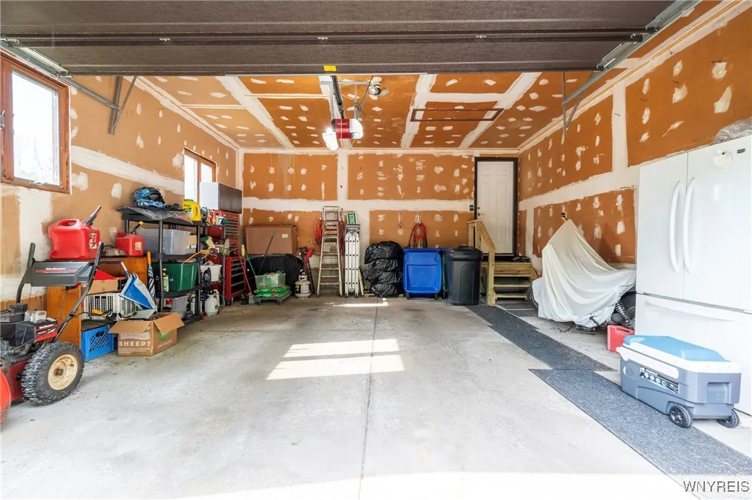 5769 Strickler Road, Clarence, New York 14031, Clarence, New York 14031, 3 Bedrooms Bedrooms, 7 Rooms Rooms,2 BathroomsBathrooms,Residential,For Sale,5769 Strickler Road, Clarence, New York 14031,B1627826
