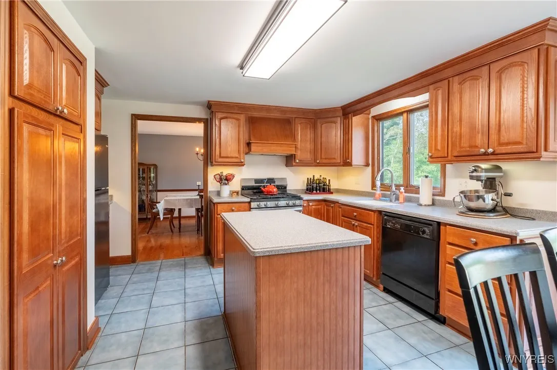 5769 Strickler Road, Clarence, New York 14031, Clarence, New York 14031, 3 Bedrooms Bedrooms, 7 Rooms Rooms,2 BathroomsBathrooms,Residential,For Sale,5769 Strickler Road, Clarence, New York 14031,B1627826