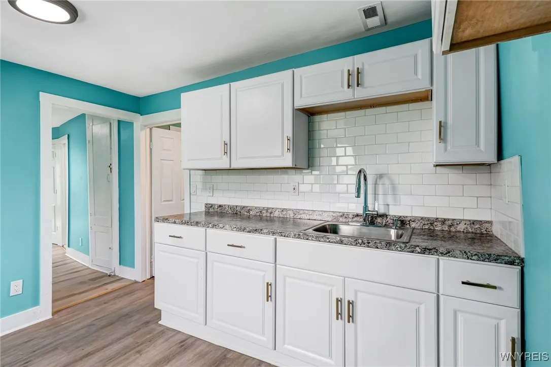 155 Gorton Street, Buffalo, New York 14207, Buffalo, New York 14207, 4 Bedrooms Bedrooms, ,2 BathroomsBathrooms,Residential,For Sale,155 Gorton Street, Buffalo, New York 14207,B1627866