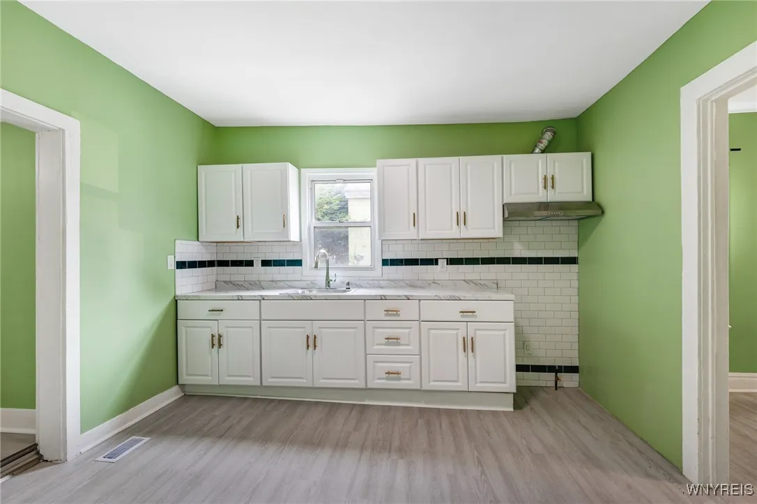 155 Gorton Street, Buffalo, New York 14207, Buffalo, New York 14207, 4 Bedrooms Bedrooms, ,2 BathroomsBathrooms,Residential,For Sale,155 Gorton Street, Buffalo, New York 14207,B1627866