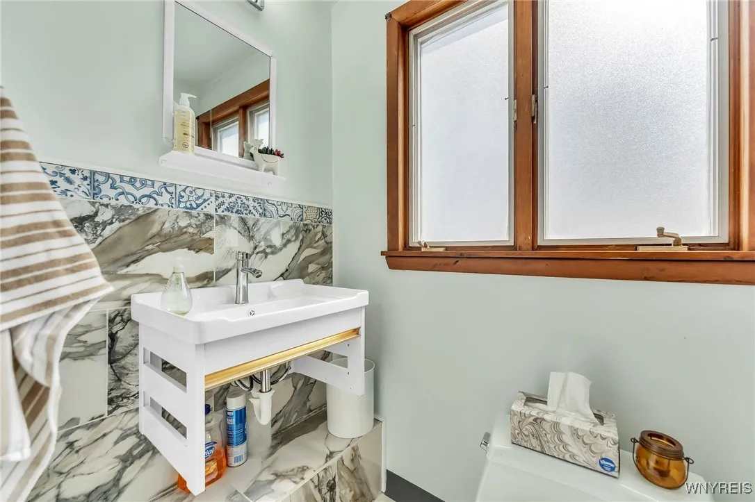 495 Mill St, Amherst, New York 14221, Amherst, New York 14221, 4 Bedrooms Bedrooms, 7 Rooms Rooms,1 BathroomBathrooms,Residential,For Sale,495 Mill St, Amherst, New York 14221,B1627700