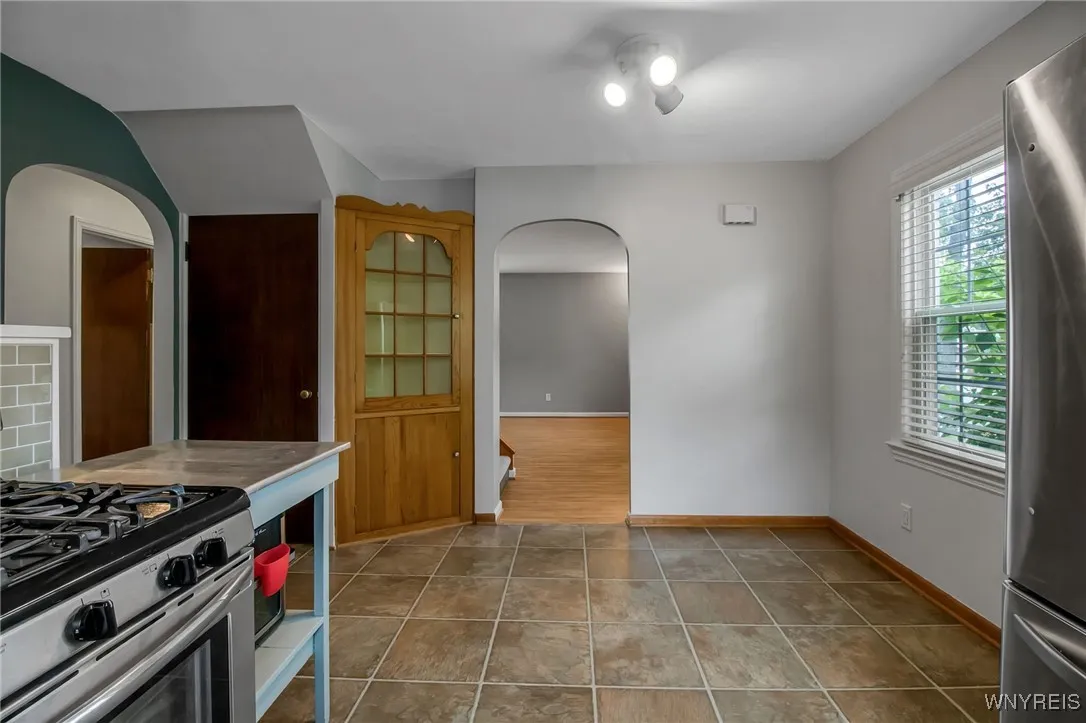 Eat-in Kitchen Area