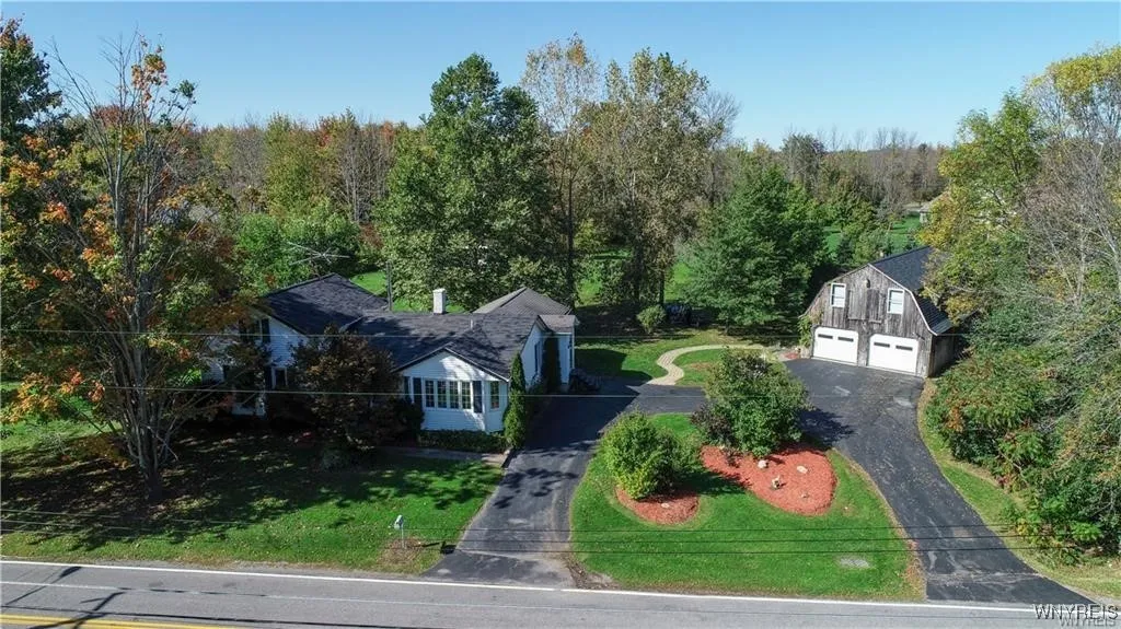 2732 North Creek Road, Hamburg, New York 14085, Hamburg, New York 14085, 3 Bedrooms Bedrooms, 10 Rooms Rooms,1 BathroomBathrooms,Residential,For Sale,2732 North Creek Road, Hamburg, New York 14085,B1627721