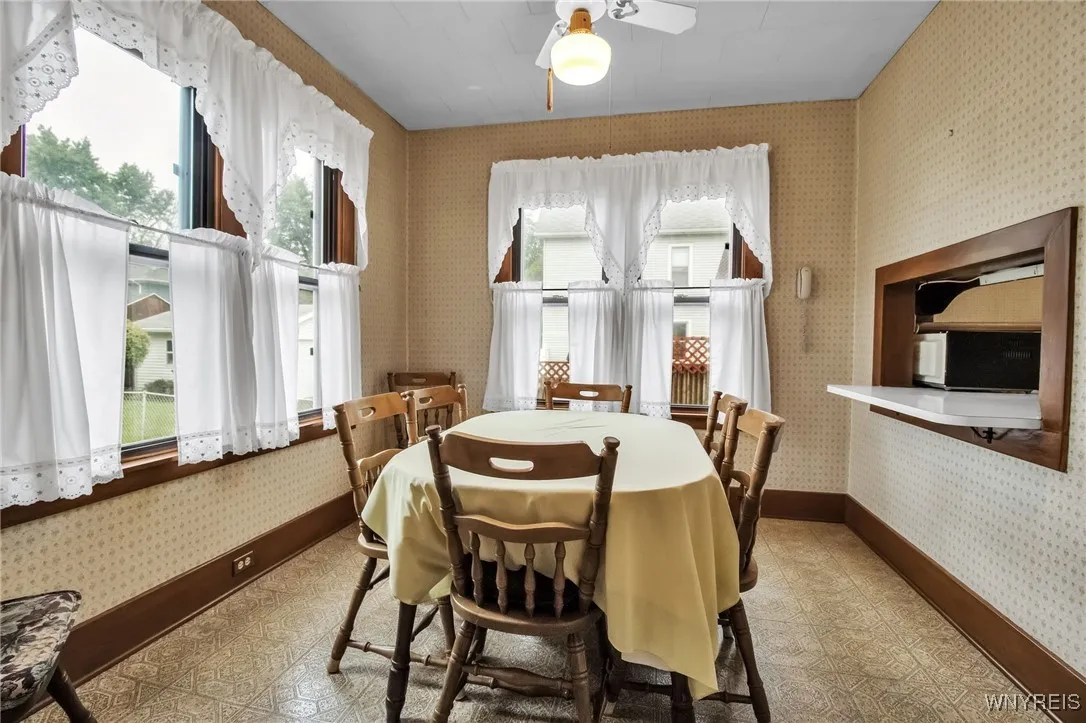 Dinette Area