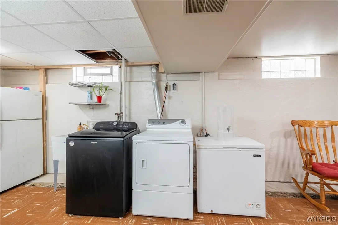 144 Alberta Drive, Amherst, New York 14226, Amherst, New York 14226, 3 Bedrooms Bedrooms, 5 Rooms Rooms,1 BathroomBathrooms,Residential,Closed,144 Alberta Drive, Amherst, New York 14226,0,B1627861