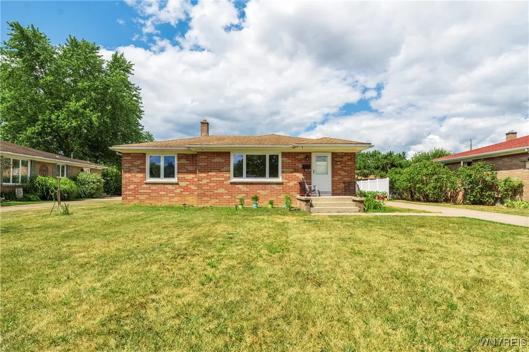 144 Alberta Drive, Amherst, New York 14226, Amherst, New York 14226, 3 Bedrooms Bedrooms, 5 Rooms Rooms,1 BathroomBathrooms,Residential,Closed,144 Alberta Drive, Amherst, New York 14226,0,B1627861