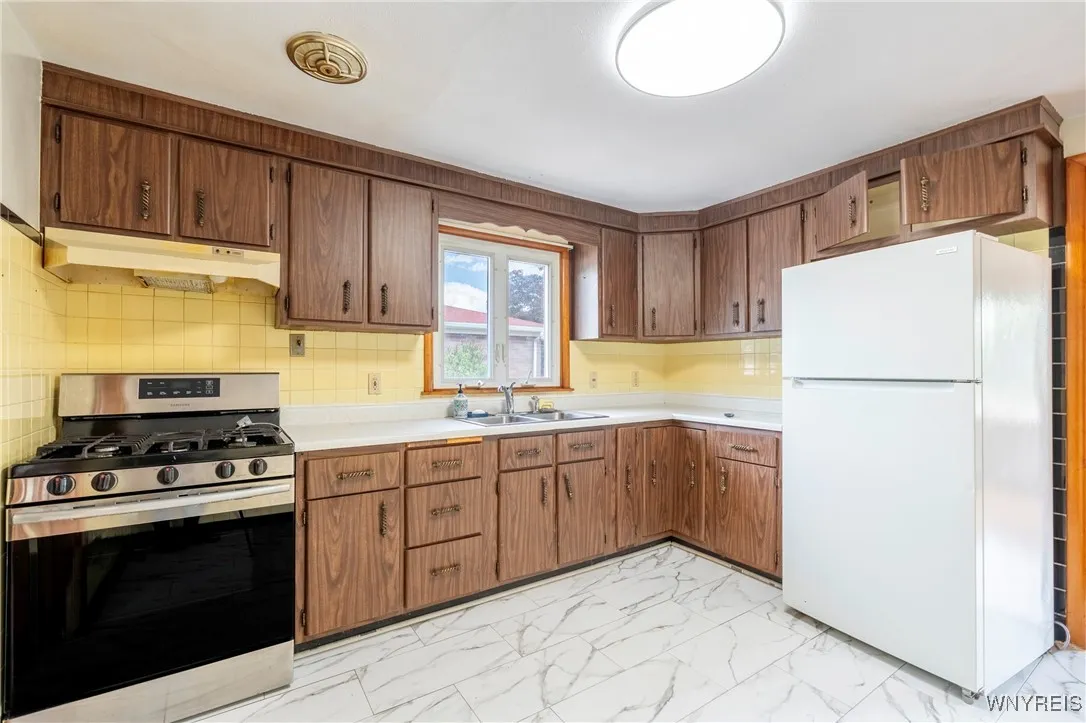144 Alberta Drive, Amherst, New York 14226, Amherst, New York 14226, 3 Bedrooms Bedrooms, 5 Rooms Rooms,1 BathroomBathrooms,Residential,Closed,144 Alberta Drive, Amherst, New York 14226,0,B1627861