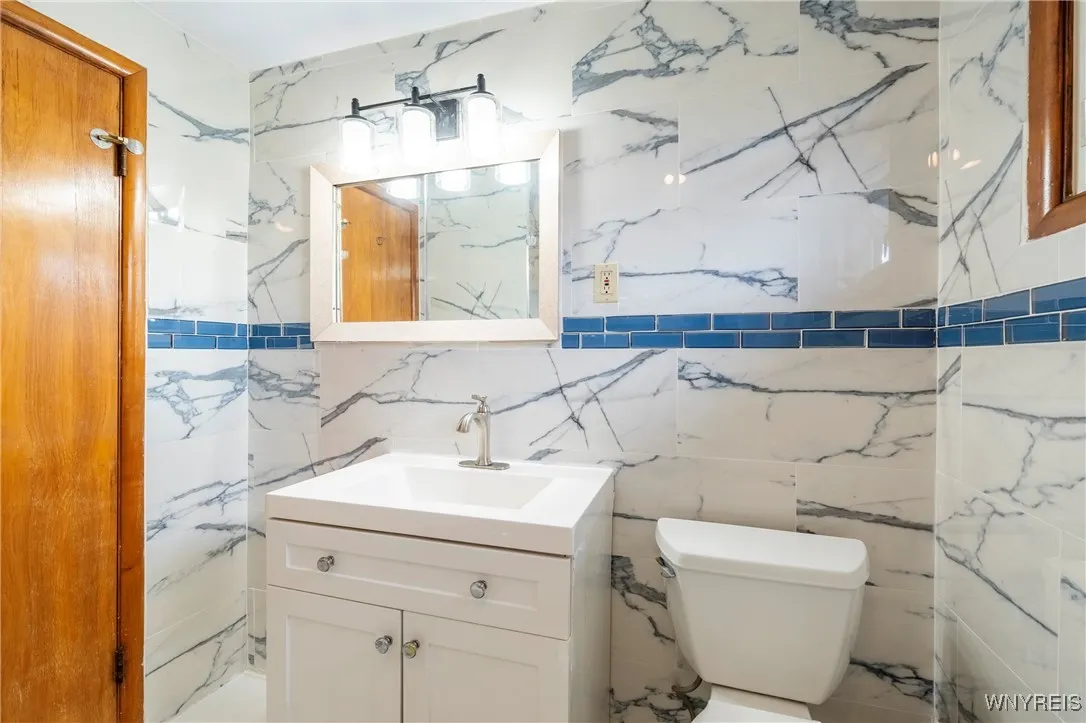 144 Alberta Drive, Amherst, New York 14226, Amherst, New York 14226, 3 Bedrooms Bedrooms, 5 Rooms Rooms,1 BathroomBathrooms,Residential,Closed,144 Alberta Drive, Amherst, New York 14226,0,B1627861