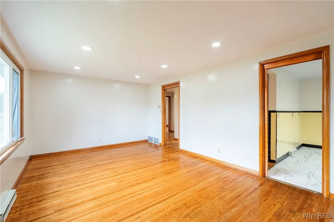 144 Alberta Drive, Amherst, New York 14226, Amherst, New York 14226, 3 Bedrooms Bedrooms, 5 Rooms Rooms,1 BathroomBathrooms,Residential,Closed,144 Alberta Drive, Amherst, New York 14226,0,B1627861