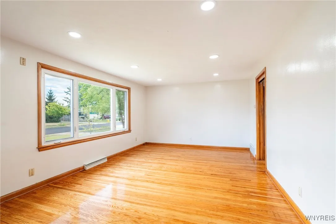 144 Alberta Drive, Amherst, New York 14226, Amherst, New York 14226, 3 Bedrooms Bedrooms, 5 Rooms Rooms,1 BathroomBathrooms,Residential,Closed,144 Alberta Drive, Amherst, New York 14226,0,B1627861