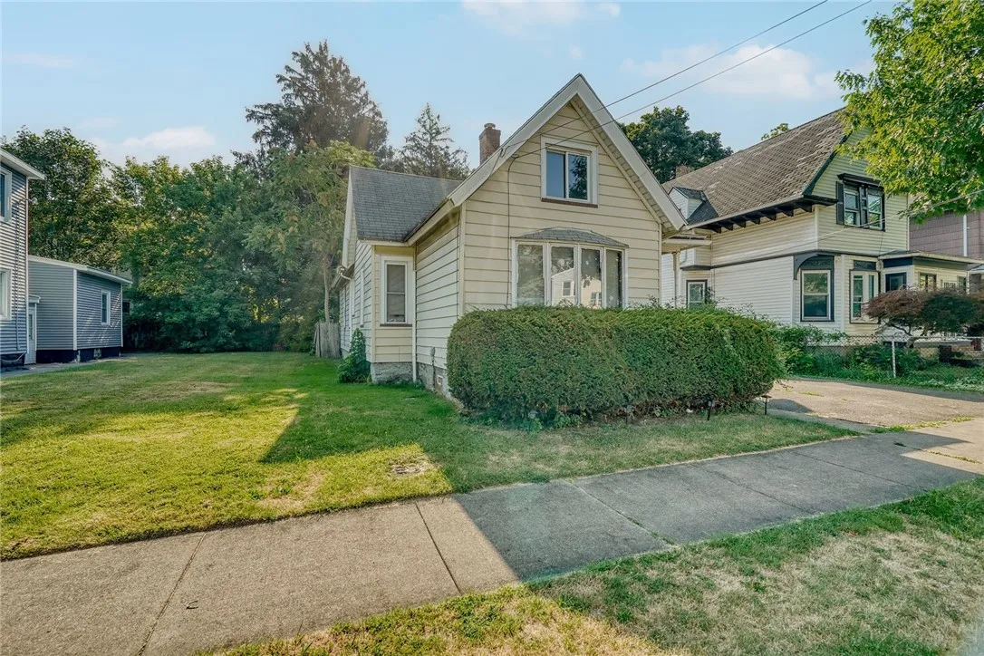 66 Harris Street, Rochester, New York 14621, Rochester, New York 14621, 2 Bedrooms Bedrooms, 6 Rooms Rooms,1 BathroomBathrooms,Residential,Closed,66 Harris Street, Rochester, New York 14621,0,R1627888