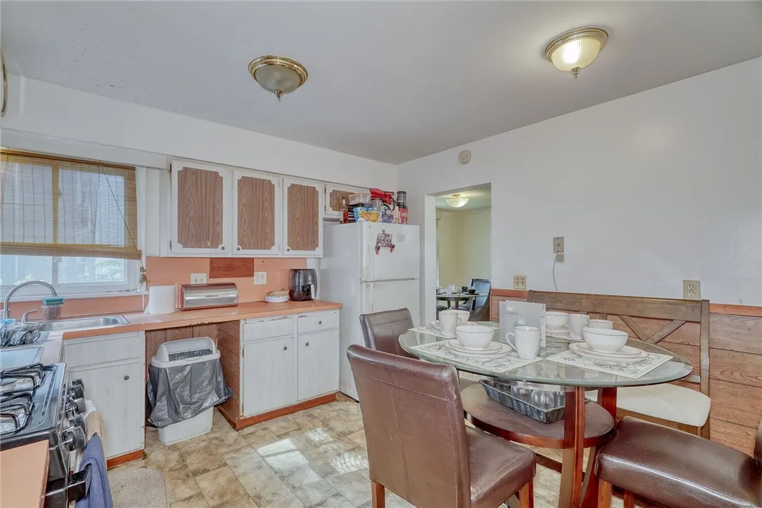66 Harris Street, Rochester, New York 14621, Rochester, New York 14621, 2 Bedrooms Bedrooms, 6 Rooms Rooms,1 BathroomBathrooms,Residential,Closed,66 Harris Street, Rochester, New York 14621,0,R1627888