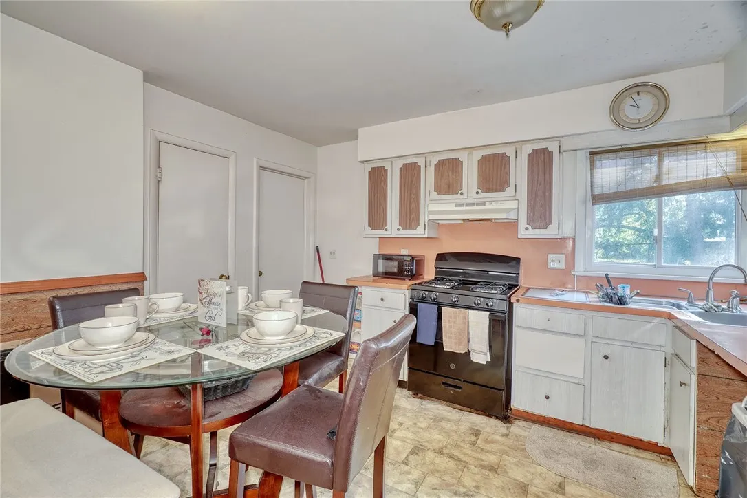 66 Harris Street, Rochester, New York 14621, Rochester, New York 14621, 2 Bedrooms Bedrooms, 6 Rooms Rooms,1 BathroomBathrooms,Residential,Closed,66 Harris Street, Rochester, New York 14621,0,R1627888