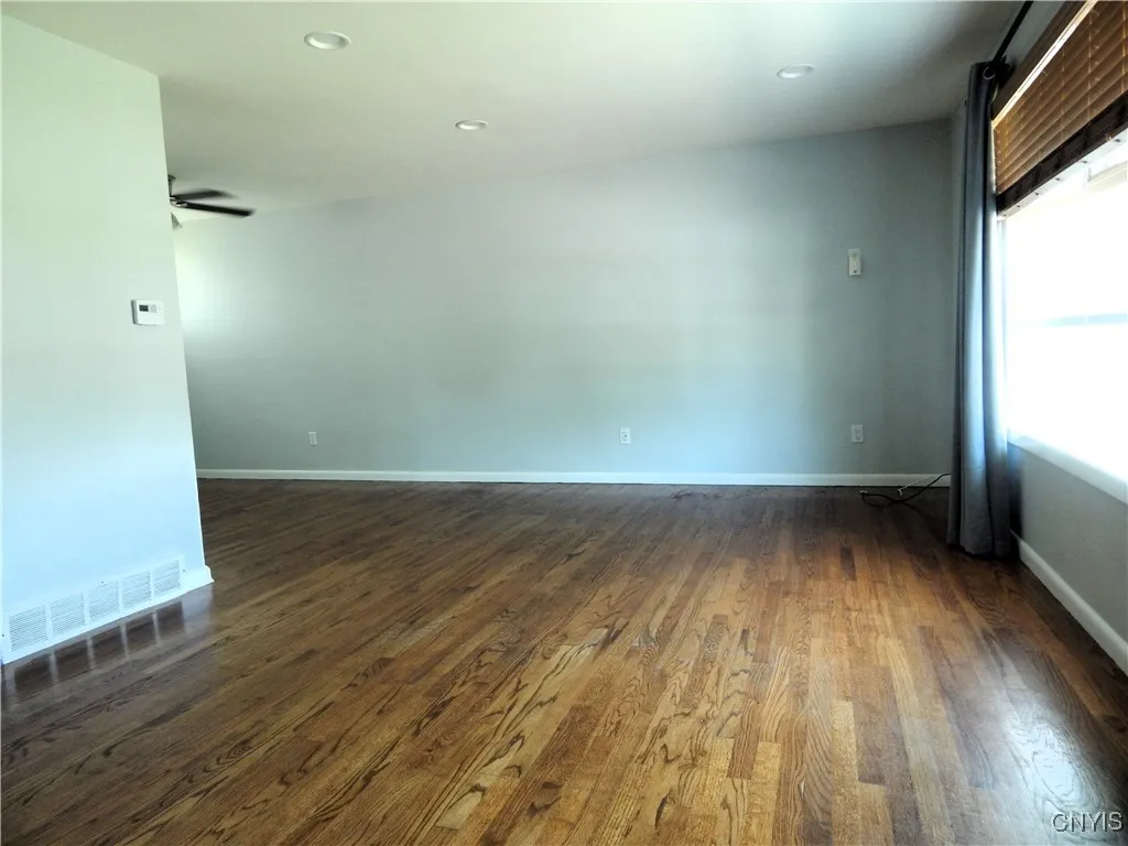 7 Limetree Lane, Clay, New York 13090, Clay, New York 13090, 3 Bedrooms Bedrooms, 10 Rooms Rooms,1 BathroomBathrooms,Residential,For Sale,7 Limetree Lane, Clay, New York 13090,0,S1626110