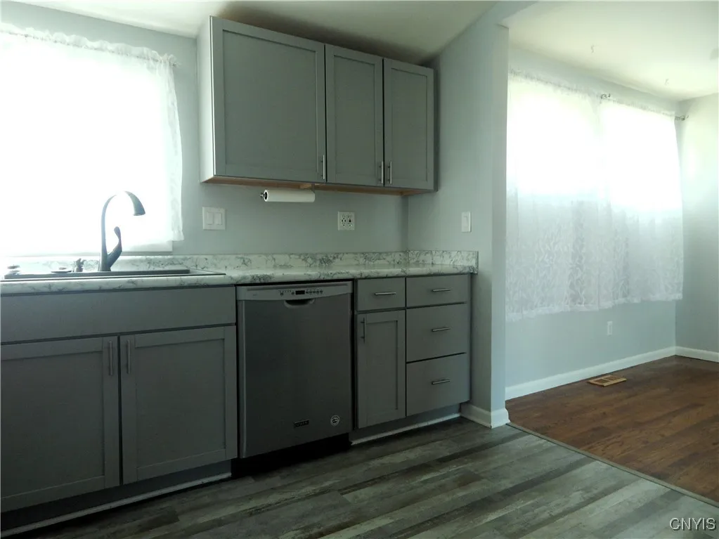7 Limetree Lane, Clay, New York 13090, Clay, New York 13090, 3 Bedrooms Bedrooms, 10 Rooms Rooms,1 BathroomBathrooms,Residential,For Sale,7 Limetree Lane, Clay, New York 13090,0,S1626110