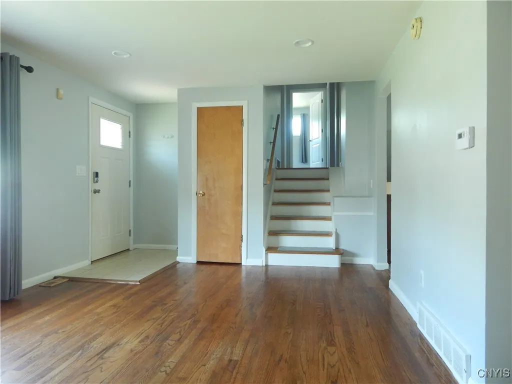 7 Limetree Lane, Clay, New York 13090, Clay, New York 13090, 3 Bedrooms Bedrooms, 10 Rooms Rooms,1 BathroomBathrooms,Residential,For Sale,7 Limetree Lane, Clay, New York 13090,0,S1626110