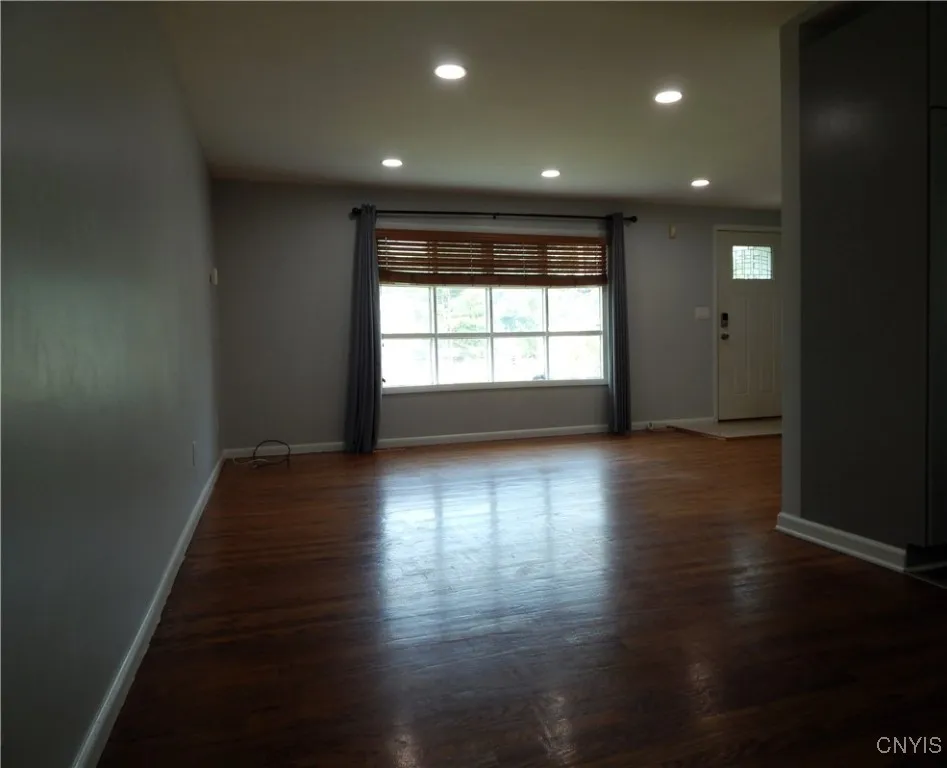 7 Limetree Lane, Clay, New York 13090, Clay, New York 13090, 3 Bedrooms Bedrooms, 10 Rooms Rooms,1 BathroomBathrooms,Residential,For Sale,7 Limetree Lane, Clay, New York 13090,0,S1626110