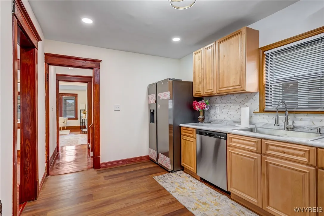 278 Hazelwood Avenue, Buffalo, New York 14215, Buffalo, New York 14215, 4 Bedrooms Bedrooms, 7 Rooms Rooms,2 BathroomsBathrooms,Residential,Closed,278 Hazelwood Avenue, Buffalo, New York 14215,0,B1627910