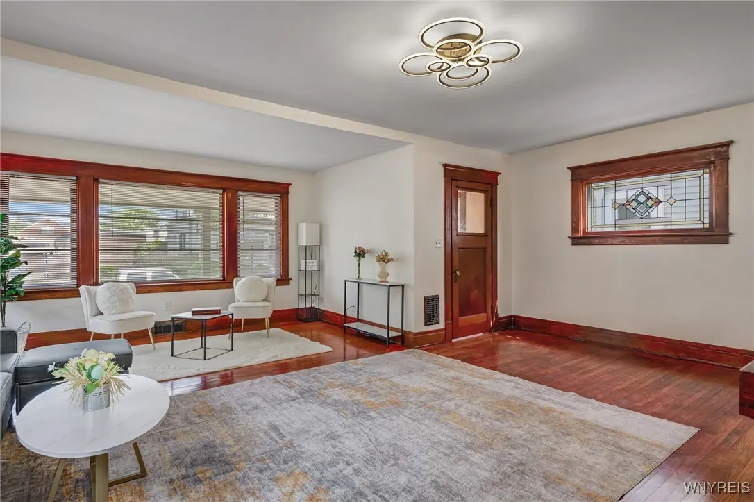 278 Hazelwood Avenue, Buffalo, New York 14215, Buffalo, New York 14215, 4 Bedrooms Bedrooms, 7 Rooms Rooms,2 BathroomsBathrooms,Residential,Closed,278 Hazelwood Avenue, Buffalo, New York 14215,0,B1627910