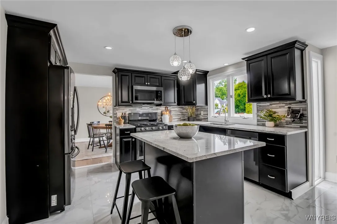 10 San Mateo Court, Amherst, New York 14051, Amherst, New York 14051, 4 Bedrooms Bedrooms, 8 Rooms Rooms,2 BathroomsBathrooms,Residential,For Sale,10 San Mateo Court, Amherst, New York 14051,B1627878