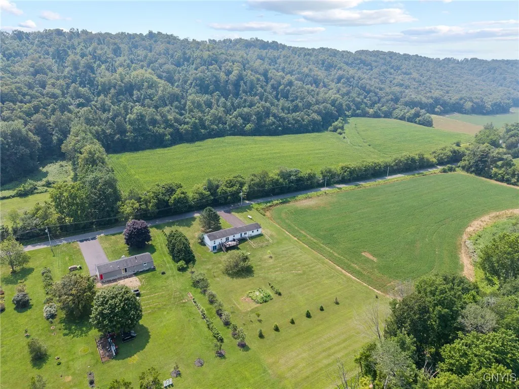 3229 Gardner Road, Onondaga, New York 13108, Onondaga, New York 13108, 3 Bedrooms Bedrooms, 7 Rooms Rooms,2 BathroomsBathrooms,Residential,Closed,3229 Gardner Road, Onondaga, New York 13108,0,S1627330