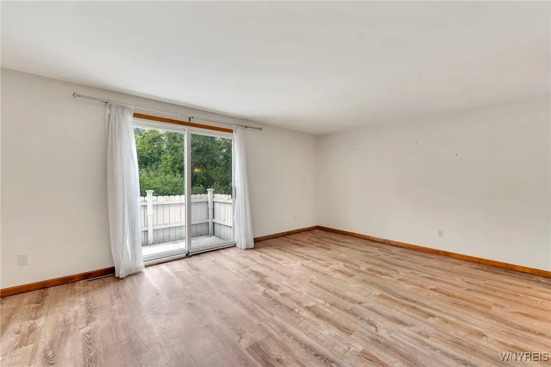 571 Burroughs Drive, Amherst, New York 14226, Amherst, New York 14226, 2 Bedrooms Bedrooms, 8 Rooms Rooms,1 BathroomBathrooms,Residential,For Sale,571 Burroughs Drive, Amherst, New York 14226,B1627870