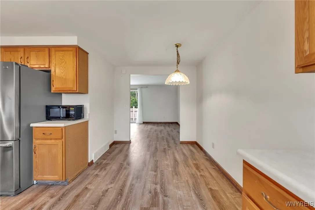 571 Burroughs Drive, Amherst, New York 14226, Amherst, New York 14226, 2 Bedrooms Bedrooms, 8 Rooms Rooms,1 BathroomBathrooms,Residential,For Sale,571 Burroughs Drive, Amherst, New York 14226,B1627870