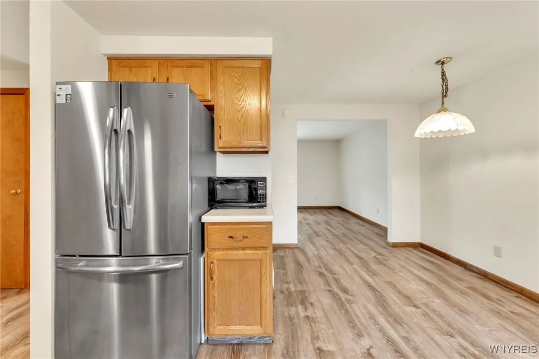 571 Burroughs Drive, Amherst, New York 14226, Amherst, New York 14226, 2 Bedrooms Bedrooms, 8 Rooms Rooms,1 BathroomBathrooms,Residential,For Sale,571 Burroughs Drive, Amherst, New York 14226,B1627870