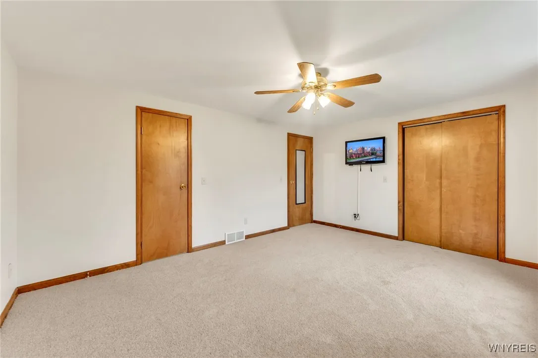 571 Burroughs Drive, Amherst, New York 14226, Amherst, New York 14226, 2 Bedrooms Bedrooms, 8 Rooms Rooms,1 BathroomBathrooms,Residential,For Sale,571 Burroughs Drive, Amherst, New York 14226,B1627870