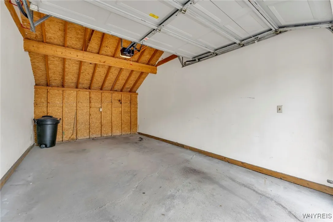 571 Burroughs Drive, Amherst, New York 14226, Amherst, New York 14226, 2 Bedrooms Bedrooms, 8 Rooms Rooms,1 BathroomBathrooms,Residential,For Sale,571 Burroughs Drive, Amherst, New York 14226,B1627870