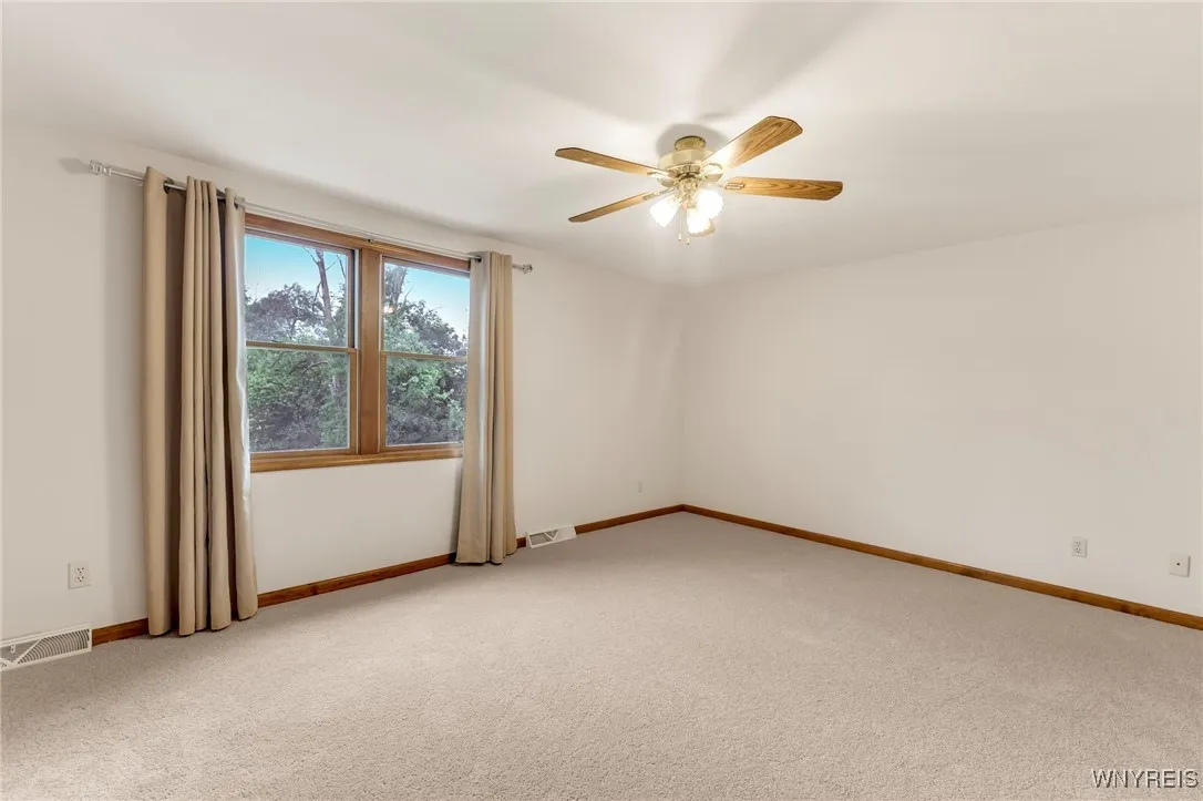 571 Burroughs Drive, Amherst, New York 14226, Amherst, New York 14226, 2 Bedrooms Bedrooms, 8 Rooms Rooms,1 BathroomBathrooms,Residential,For Sale,571 Burroughs Drive, Amherst, New York 14226,B1627870