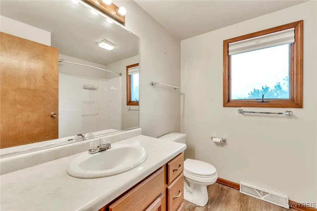 571 Burroughs Drive, Amherst, New York 14226, Amherst, New York 14226, 2 Bedrooms Bedrooms, 8 Rooms Rooms,1 BathroomBathrooms,Residential,For Sale,571 Burroughs Drive, Amherst, New York 14226,B1627870