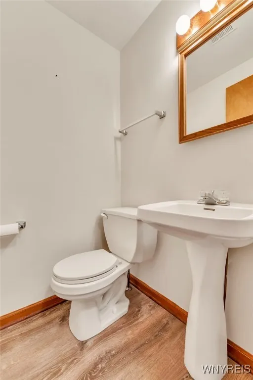 571 Burroughs Drive, Amherst, New York 14226, Amherst, New York 14226, 2 Bedrooms Bedrooms, 8 Rooms Rooms,1 BathroomBathrooms,Residential,For Sale,571 Burroughs Drive, Amherst, New York 14226,B1627870