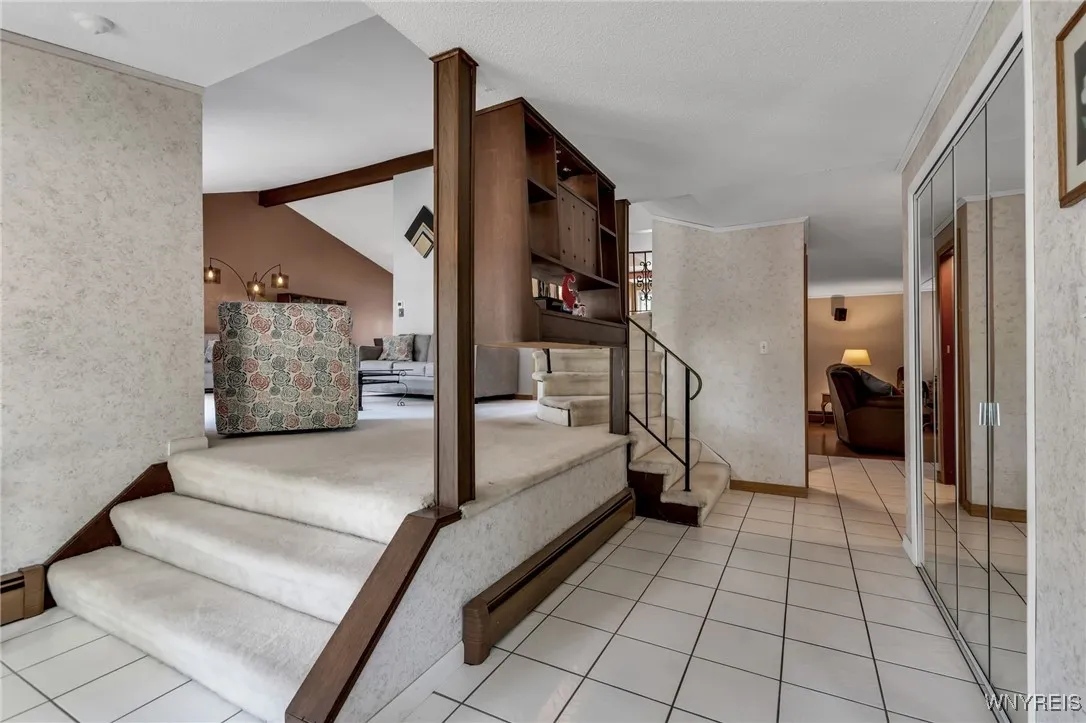 107 Autumnview Road, Amherst, New York 14221, Amherst, New York 14221, 4 Bedrooms Bedrooms, 9 Rooms Rooms,2 BathroomsBathrooms,Residential,For Sale,107 Autumnview Road, Amherst, New York 14221,B1627873