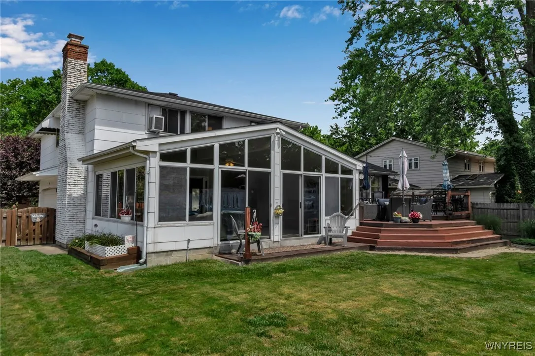 107 Autumnview Road, Amherst, New York 14221, Amherst, New York 14221, 4 Bedrooms Bedrooms, 9 Rooms Rooms,2 BathroomsBathrooms,Residential,For Sale,107 Autumnview Road, Amherst, New York 14221,B1627873