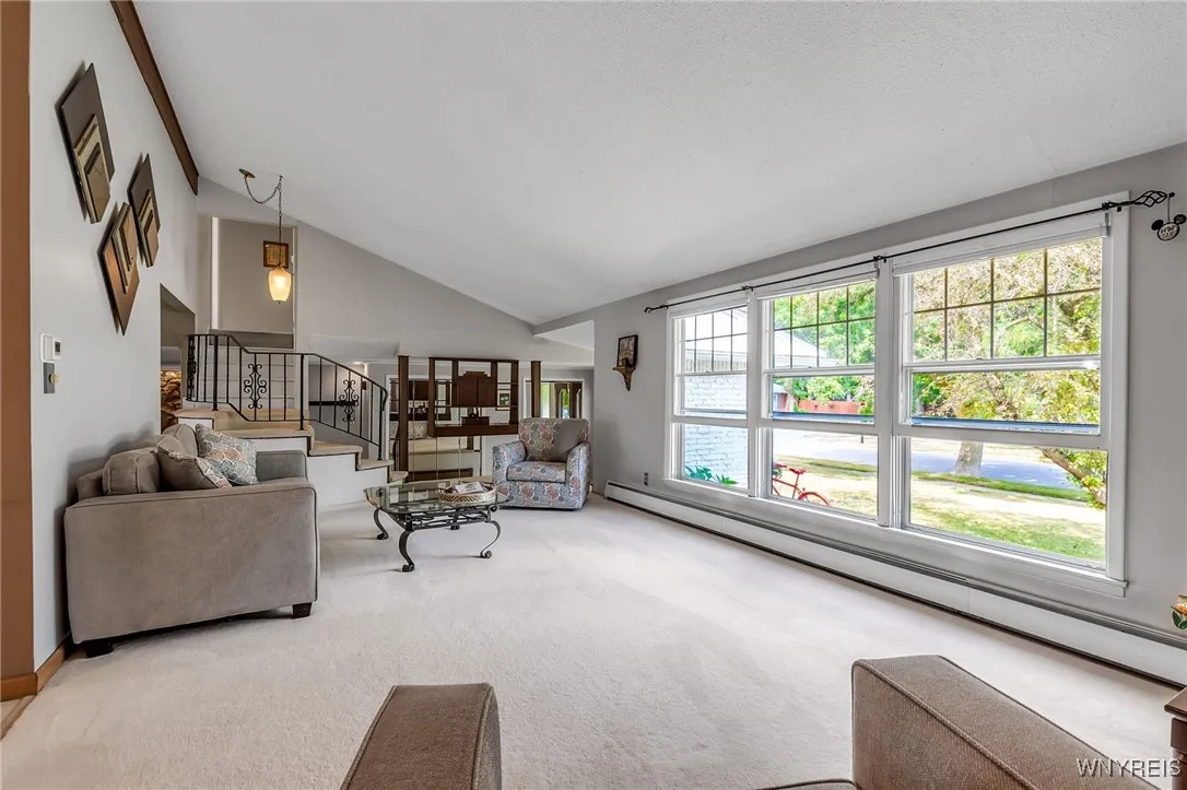 107 Autumnview Road, Amherst, New York 14221, Amherst, New York 14221, 4 Bedrooms Bedrooms, 9 Rooms Rooms,2 BathroomsBathrooms,Residential,For Sale,107 Autumnview Road, Amherst, New York 14221,B1627873
