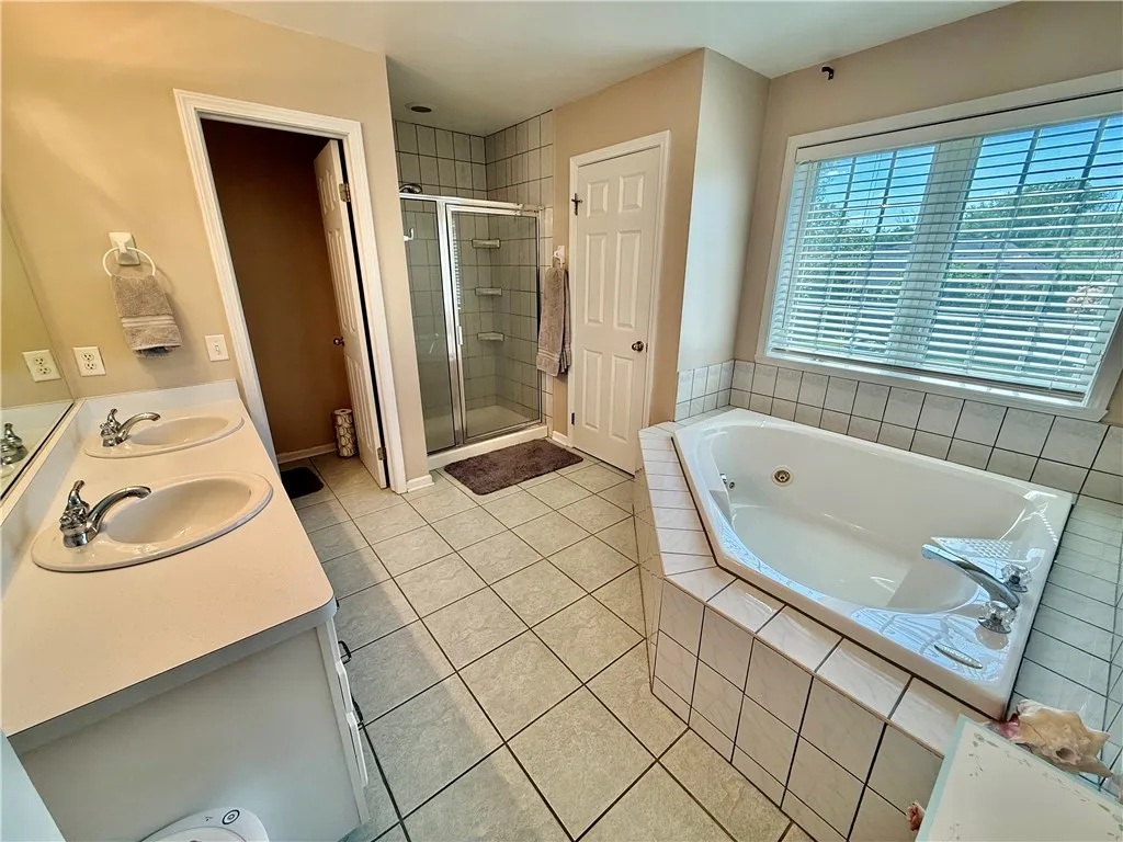 15 Meadows End, Penfield, New York 14580, Penfield, New York 14580, 4 Bedrooms Bedrooms, 12 Rooms Rooms,2 BathroomsBathrooms,Residential,Closed,15 Meadows End, Penfield, New York 14580,0,R1625259