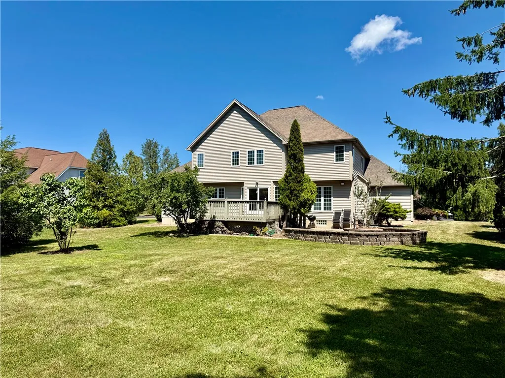 15 Meadows End, Penfield, New York 14580, Penfield, New York 14580, 4 Bedrooms Bedrooms, 12 Rooms Rooms,2 BathroomsBathrooms,Residential,Closed,15 Meadows End, Penfield, New York 14580,0,R1625259