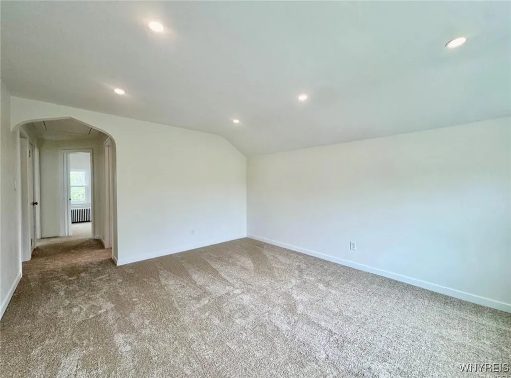 268 Callodine Avenue, Amherst, New York 14226, Amherst, New York 14226, 2 Bedrooms Bedrooms, 4 Rooms Rooms,1 BathroomBathrooms,Residential Lease,For Rent,268 Callodine Avenue, Amherst, New York 14226,B1627921