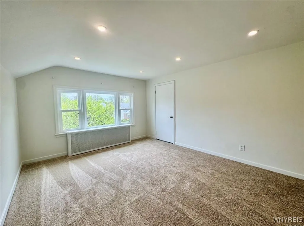 268 Callodine Avenue, Amherst, New York 14226, Amherst, New York 14226, 2 Bedrooms Bedrooms, 4 Rooms Rooms,1 BathroomBathrooms,Residential Lease,For Rent,268 Callodine Avenue, Amherst, New York 14226,B1627921