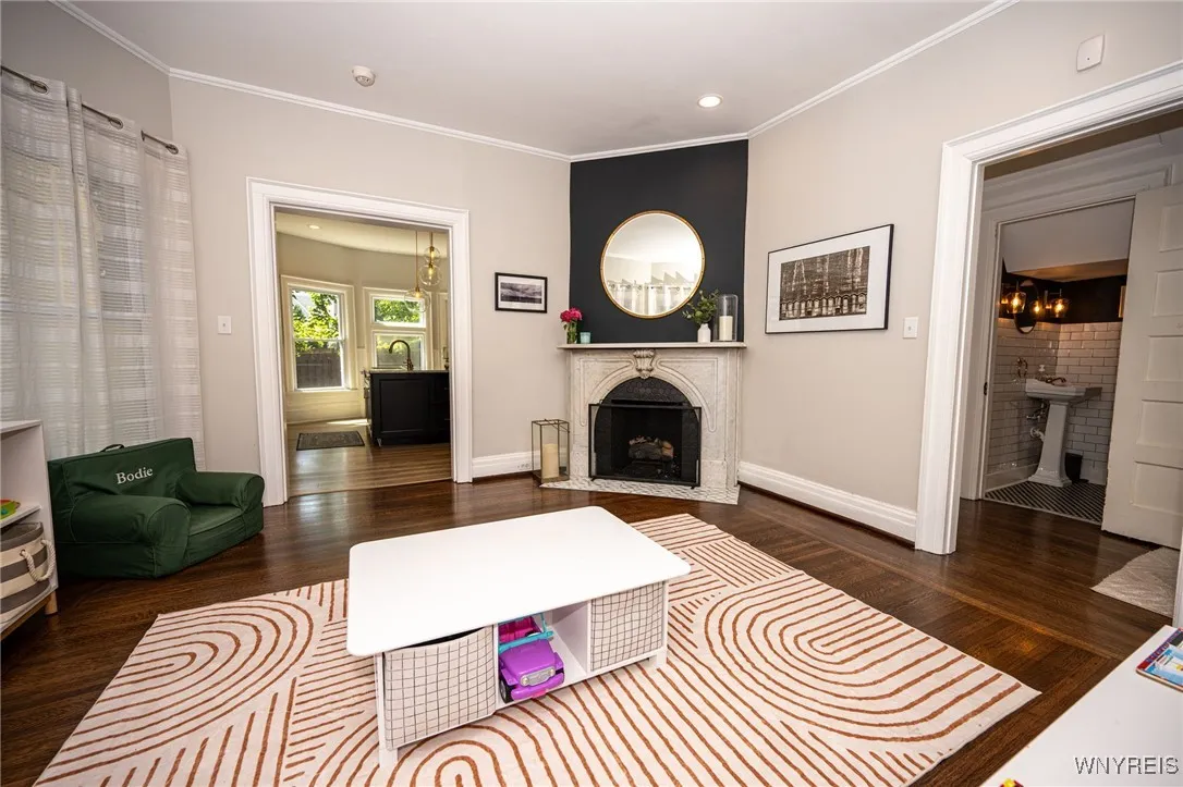 699 Auburn Avenue, Buffalo, New York 14222, Buffalo, New York 14222, 4 Bedrooms Bedrooms, 8 Rooms Rooms,1 BathroomBathrooms,Residential,For Sale,699 Auburn Avenue, Buffalo, New York 14222,B1627832
