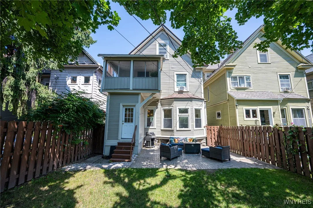 699 Auburn Avenue, Buffalo, New York 14222, Buffalo, New York 14222, 4 Bedrooms Bedrooms, 8 Rooms Rooms,1 BathroomBathrooms,Residential,For Sale,699 Auburn Avenue, Buffalo, New York 14222,B1627832