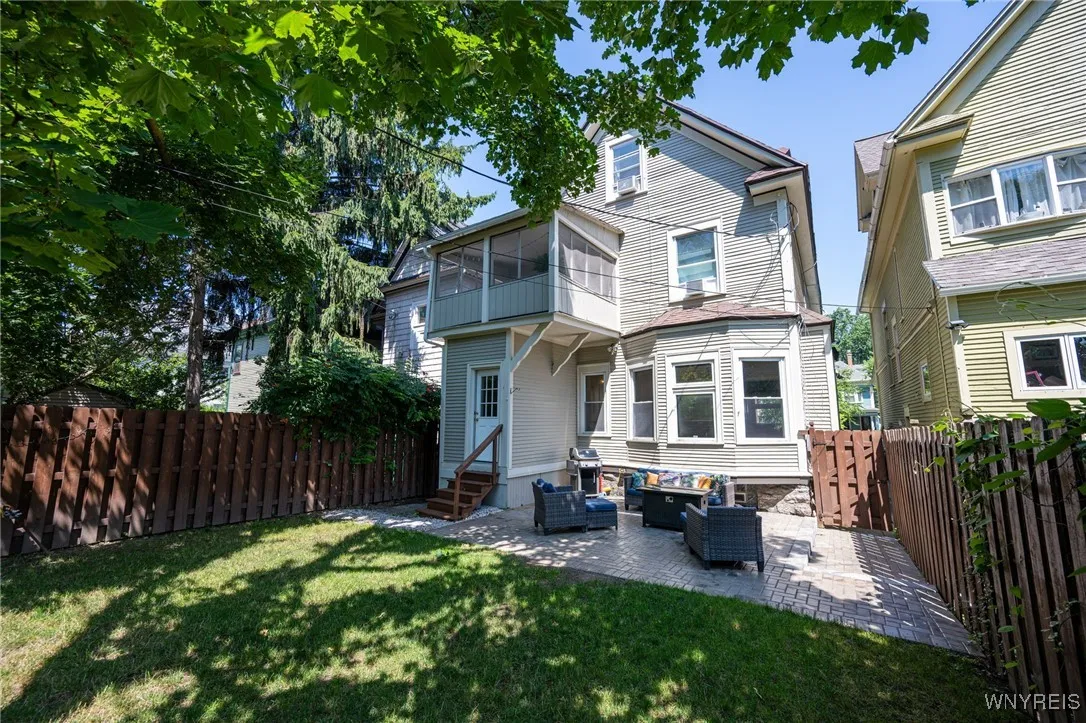 699 Auburn Avenue, Buffalo, New York 14222, Buffalo, New York 14222, 4 Bedrooms Bedrooms, 8 Rooms Rooms,1 BathroomBathrooms,Residential,For Sale,699 Auburn Avenue, Buffalo, New York 14222,B1627832