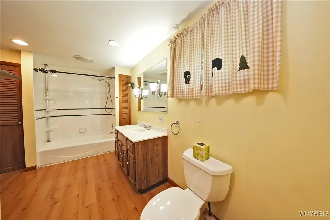 4780 Clark Street, Hamburg, New York 14075, Hamburg, New York 14075, 4 Bedrooms Bedrooms, 11 Rooms Rooms,2 BathroomsBathrooms,Residential,For Sale,4780 Clark Street, Hamburg, New York 14075,B1627905