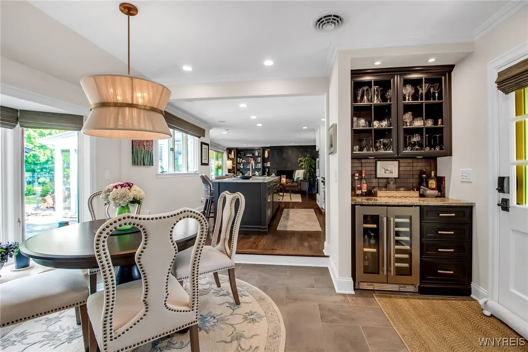 40 Knollwood Lane, Amherst, New York 14221, Amherst, New York 14221, 4 Bedrooms Bedrooms, 10 Rooms Rooms,2 BathroomsBathrooms,Residential,Closed,40 Knollwood Lane, Amherst, New York 14221,0,B1627403