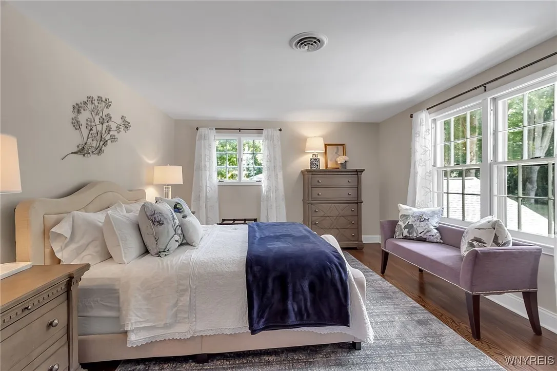40 Knollwood Lane, Amherst, New York 14221, Amherst, New York 14221, 4 Bedrooms Bedrooms, 10 Rooms Rooms,2 BathroomsBathrooms,Residential,Closed,40 Knollwood Lane, Amherst, New York 14221,0,B1627403