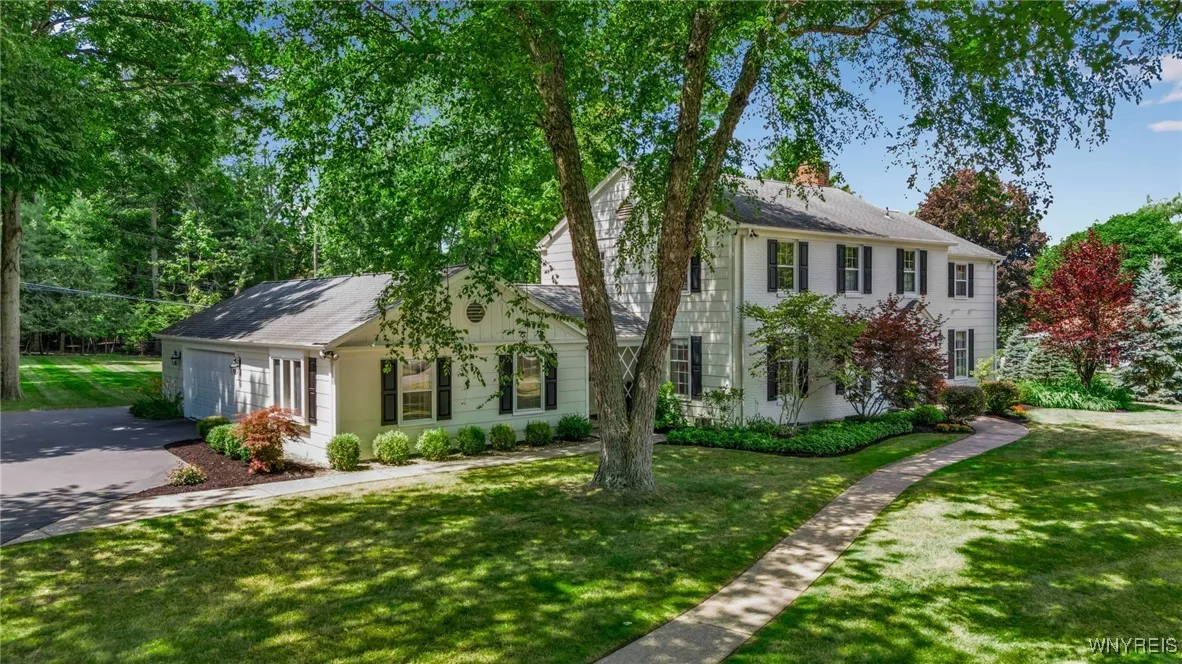 40 Knollwood Lane, Amherst, New York 14221, Amherst, New York 14221, 4 Bedrooms Bedrooms, 10 Rooms Rooms,2 BathroomsBathrooms,Residential,Closed,40 Knollwood Lane, Amherst, New York 14221,0,B1627403