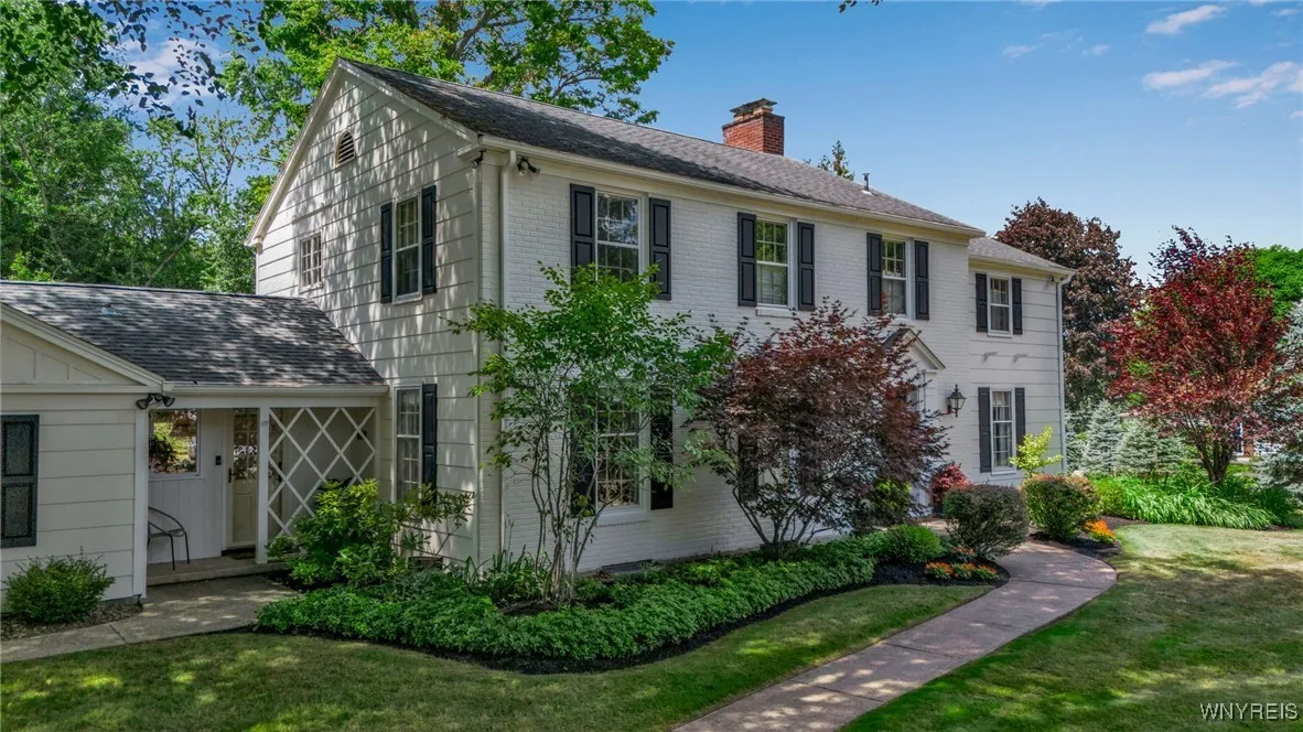 40 Knollwood Lane, Amherst, New York 14221, Amherst, New York 14221, 4 Bedrooms Bedrooms, 10 Rooms Rooms,2 BathroomsBathrooms,Residential,Closed,40 Knollwood Lane, Amherst, New York 14221,0,B1627403