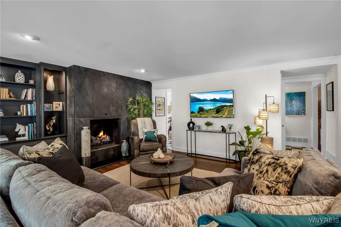 40 Knollwood Lane, Amherst, New York 14221, Amherst, New York 14221, 4 Bedrooms Bedrooms, 10 Rooms Rooms,2 BathroomsBathrooms,Residential,Closed,40 Knollwood Lane, Amherst, New York 14221,0,B1627403